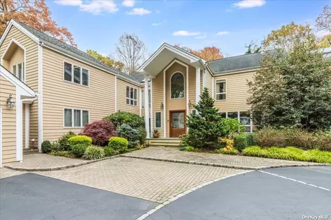 12 Hidden Pond, Muttontown, NY 11545