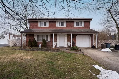 152 Bark Ave, Central Islip, NY 11722 photo 1