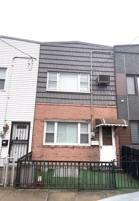 57-34 57th Dr, Maspeth, NY 11378