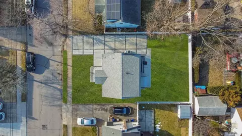 253 Meyer Ave, Valley Stream, NY 11580