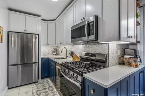 5523 31st Ave #5H, Woodside, NY 11377