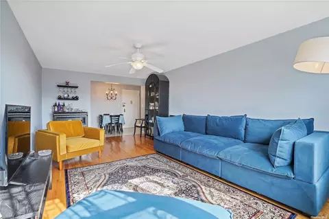 151-31 88th St #6E, Howard Beach, NY 11414