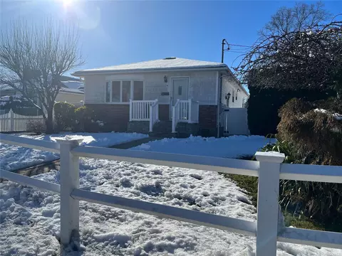 432 Belmont Ave, West Babylon, NY 11704