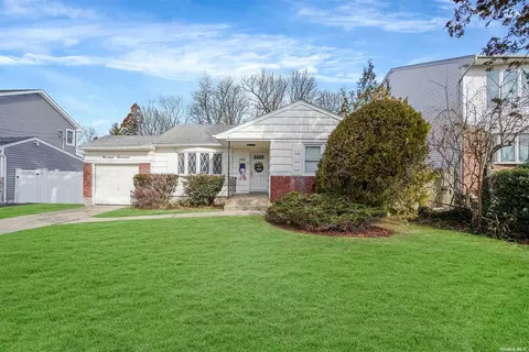 1917 Decatur Ave, North Bellmore, NY 11710