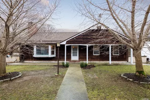 59 N Side Rd, Wading River, NY 11792
