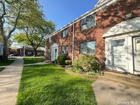 69-60 218 St #DUPLEX, Bayside, NY 11364