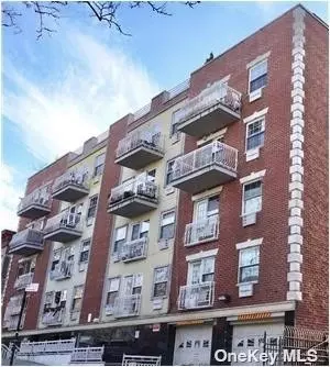 420 42nd St #2C, Brooklyn, NY 11232