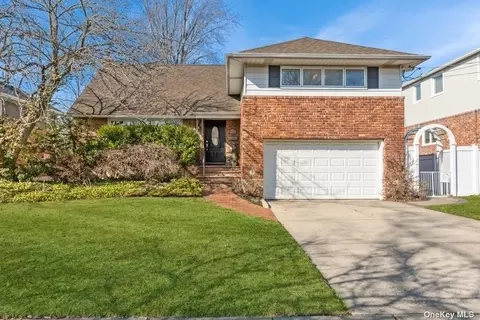 2571 Locust Ave, North Bellmore, NY 11710