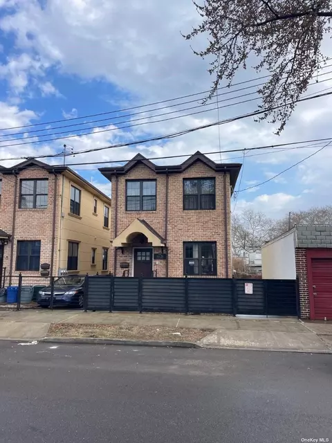 94-29 87 St, Ozone Park, NY 11416