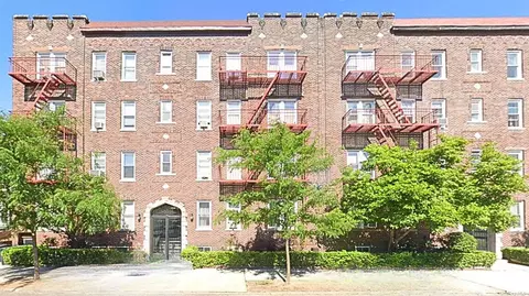 45-20 43 St #2F, Sunnyside, NY 11104