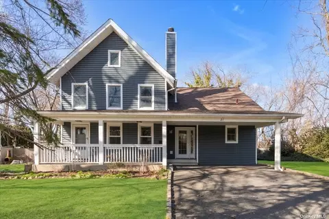 27 School St, Port Washington, NY 11050