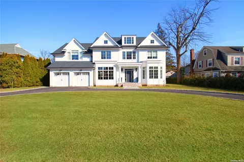 43 Nassau Blvd, Garden City, NY 11530