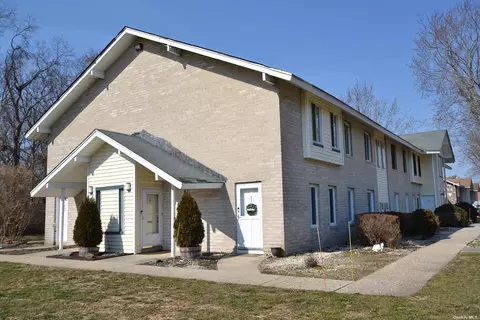 2 Grande Ct #N/A, Coram, NY 11727
