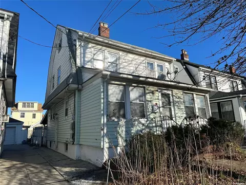 89-53 212th St, Queens Village, NY 11427