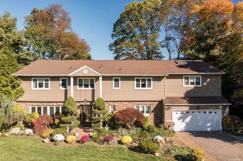 80 Elm Dr, East Hills, NY 11576