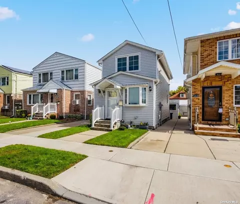 149-47 115th St, South Ozone Park, NY 11420