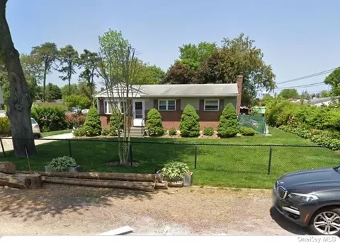 11 Mindres Ave, Brentwood, NY 11717