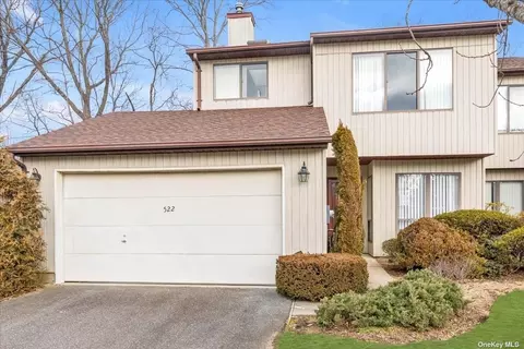522 Woodland Estates Dr, North Baldwin, NY 11510