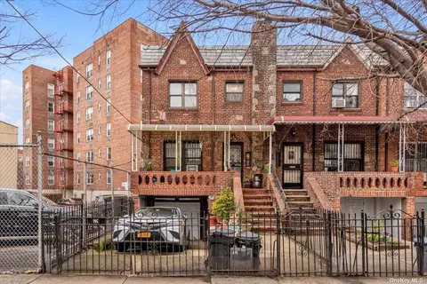 47-38 46 St, Woodside, NY 11377