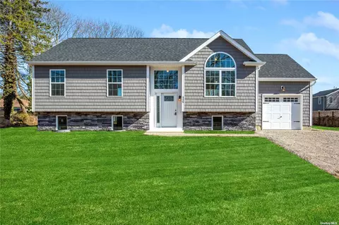 115 Miramar Ave, Patchogue, NY 11772
