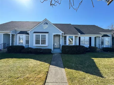 2555 Youngs Ave #11C, Southold, NY 11971