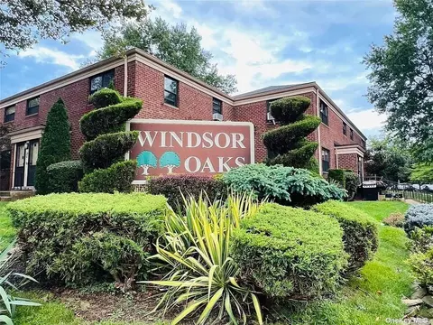 217-18 73rd Ave #L, Oakland Gardens, NY 11364