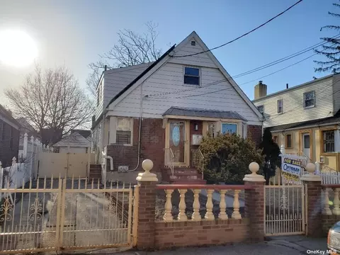 117-26 145th St, Jamaica, NY 11436