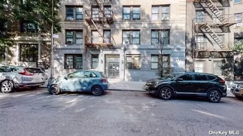 834 Riverside Dr #2D, New York, NY 10032