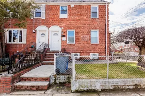 4625 Bell Blvd, Bayside, NY 11361
