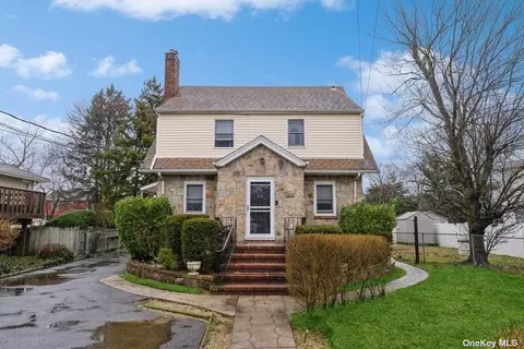64 Northridge Ave, Merrick, NY 11566
