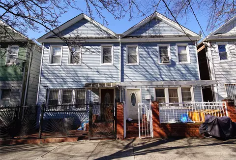 47-28 98th St, Corona, NY 11368