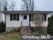 18 Great River Dr, Sound Beach, NY 11789