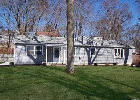 45 Dryad Rd, Rocky Point, NY 11778