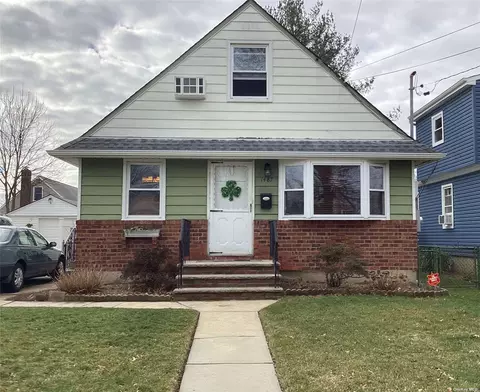 1487 Madison St, Elmont, NY 11003
