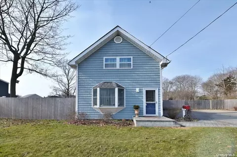 252 Commack Rd, Islip, NY 11751