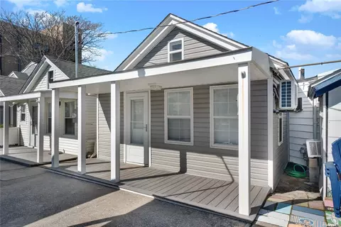 173 Beach 109 St # B, Rockaway Park, NY 11694
