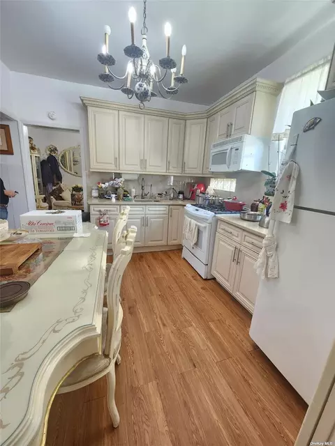 9762 Corona Ave, Corona, NY 11368