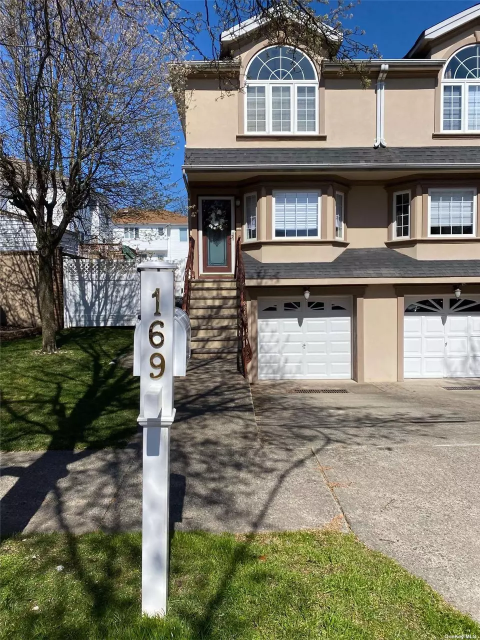 169 Camden Ave, Staten Island, NY 10309 9 Photos Movoto