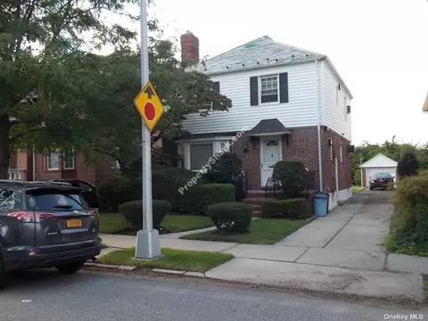 185-19 80th Rd, Jamaica Estates, NY 11432