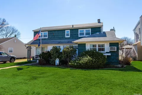 2530 Bush St, East Meadow, NY 11554