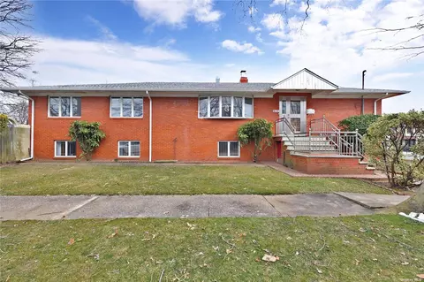 36-47 218th St, Bayside, NY 11361