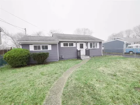 1394 Lombardy Blvd, Bay Shore, NY 11706
