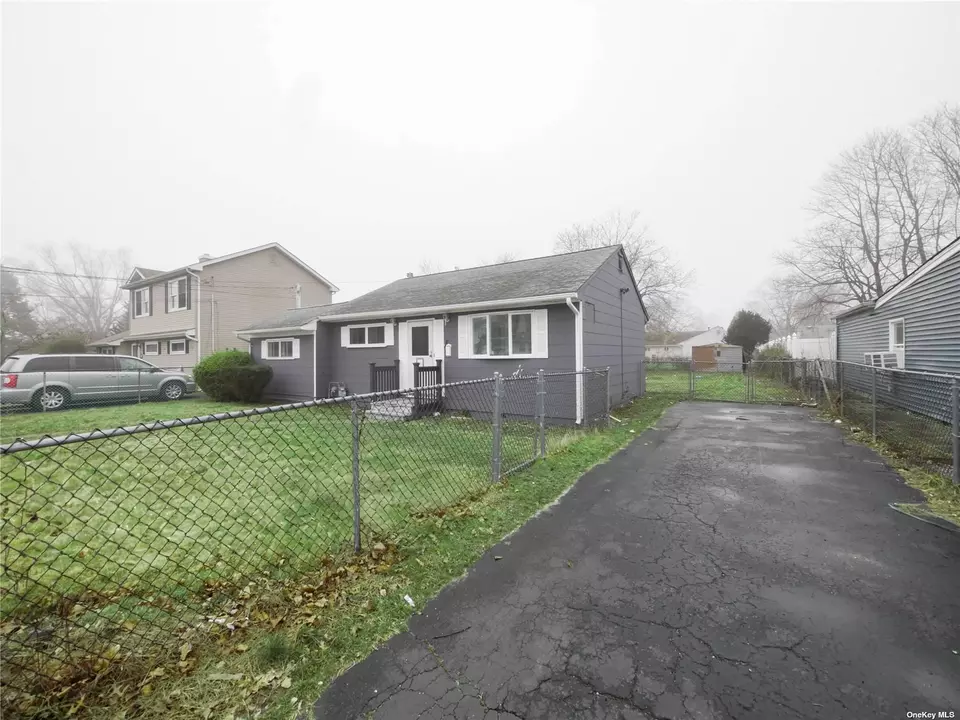 1394 Lombardy Blvd, Bay Shore, NY 11706 15 Photos Movoto