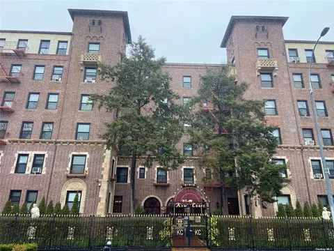 85-11 Lefferts Blvd #2J, Kew Gardens, NY 11415