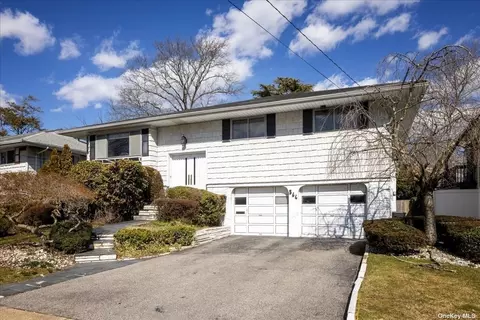 564 Leheigh Ln, Woodmere, NY 11598
