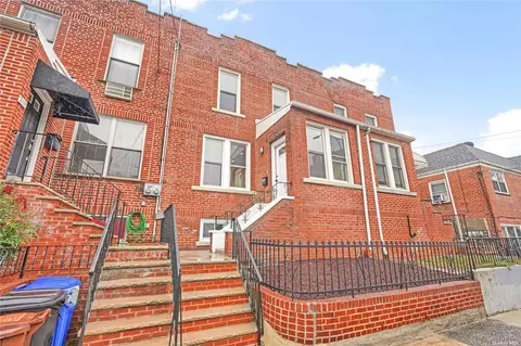 24-47 43rd St, Astoria, NY 11103