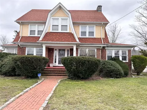 80 Marvin Ave, Hempstead, NY 11550