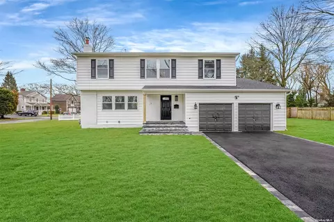 72 Cedar Shore Dr, Massapequa, NY 11758