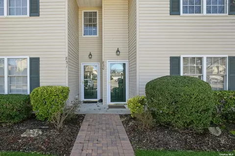 830 Portofino #830, Melville, NY 11747