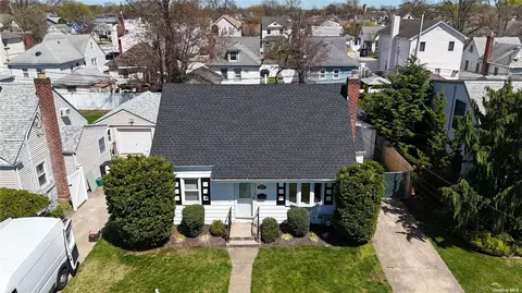 2647 Colonial Ave, Merrick, NY 11566
